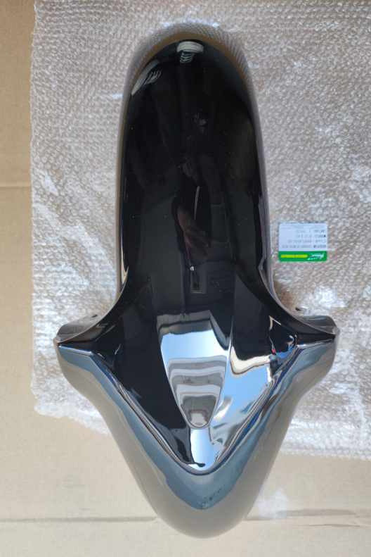 FZ16 front mud plate red and black